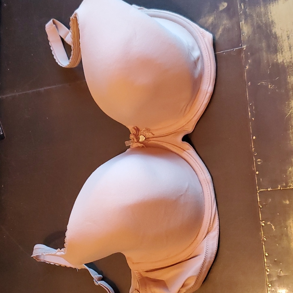 NEW Body by Victoria bra 36DDD. Victoria's Secret NEW TAN